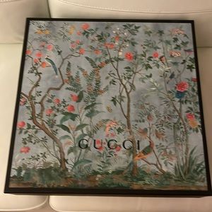 Very large Gucci box
